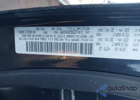 2016 Jeep Compass Latitude z USA, uszkodzony, nr VIN 1C4NJDEB6GD542095